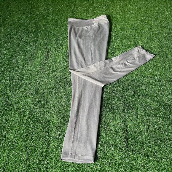 Magellan Outdoors Reversible Full Length Grey Leggings Base layer Pants Size M - Picture 1 of 15